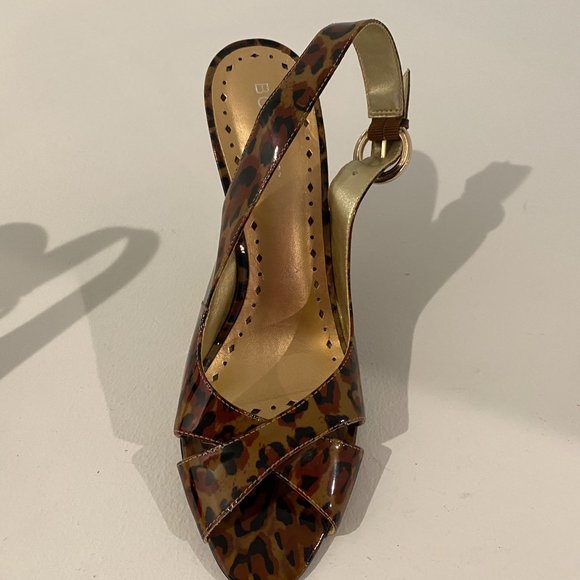 🎉Host Pick 🎉 BCBGirls Leopard Print Peep Toe Stiletto Heeled Sandal Size 9.5 - Picture 3 of 11